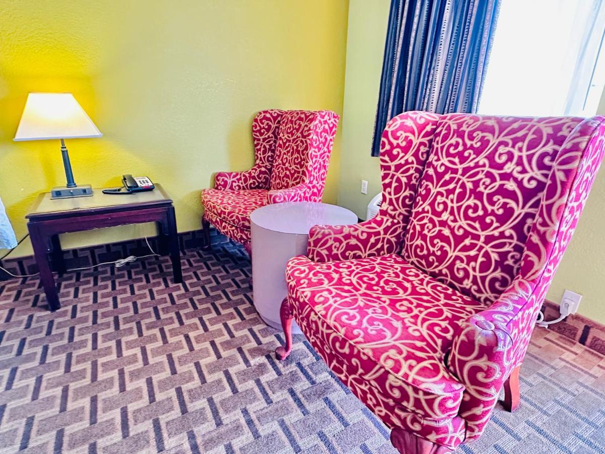 American Inn Princeton Экстерьер фото
